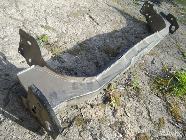 Nissan Almera Classic балка