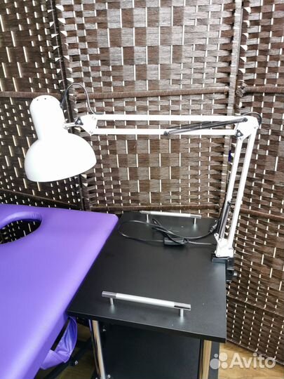 Лампа настольная для маникюра