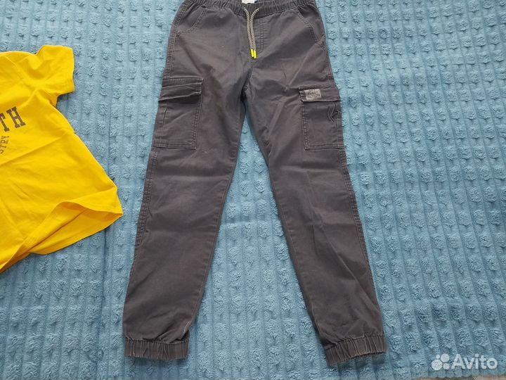 Джинсы с футболкой 140