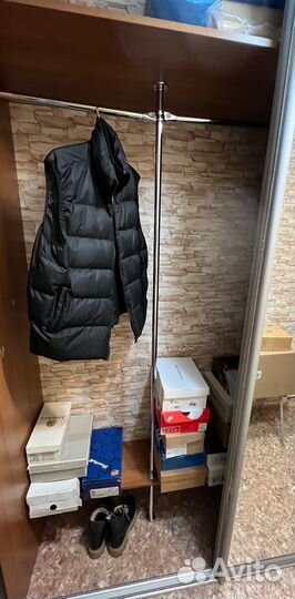 Шкаф купе с зеркальными дверями