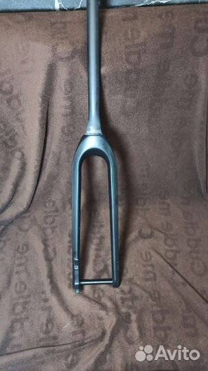 Вилка велосипедная карбоновая lexon29