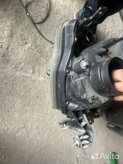 Фара икстреил 31