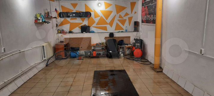 Гараж, > 30 м²