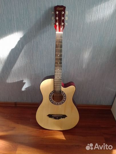 Акустическая гитара