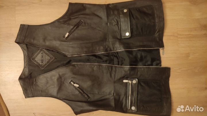 Кожаная жилетка