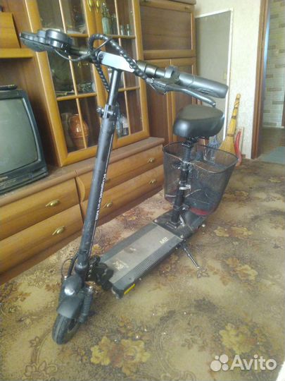 Самокат взрослый электрический бу