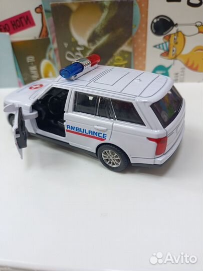 Машина скорой помощи (металл) звук и свет фар