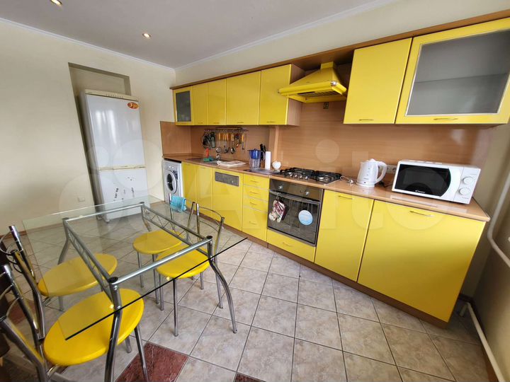 3-к. квартира, 63 м², 3/9 эт.