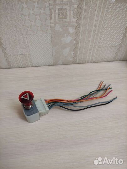 Ранняя кнопка аварийной сигнализации газ -ваз