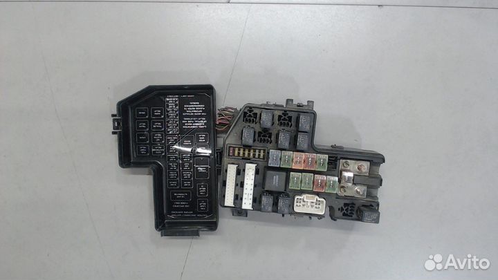 Блок предохранителей Dodge Durango, 1998