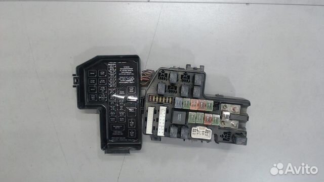 Блок предохранителей Dodge Durango, 1998