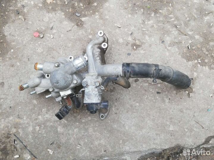 Корпус термостата на митсубиси аутлендер 3.0