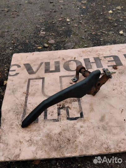 Рычаг ручника Mitsubishi galant 1991г.в