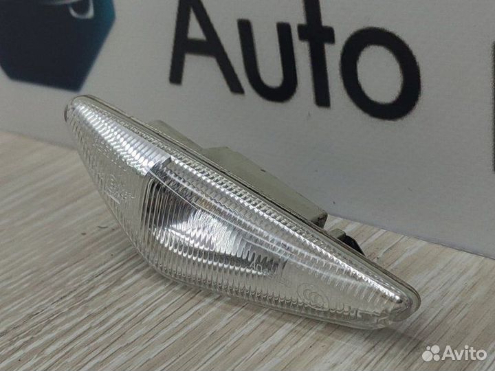 Поворотник в крыло левый Bmw X5 E70 N52B30 2009