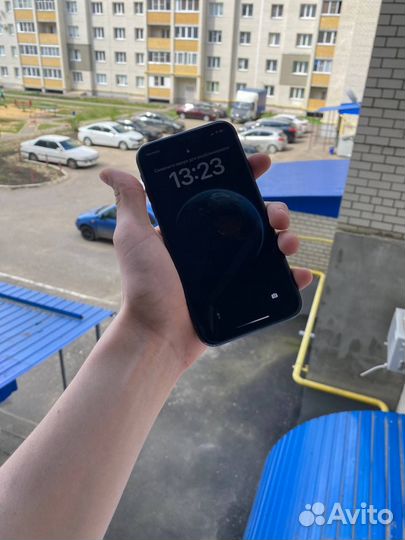 iPhone Xr, 64 ГБ