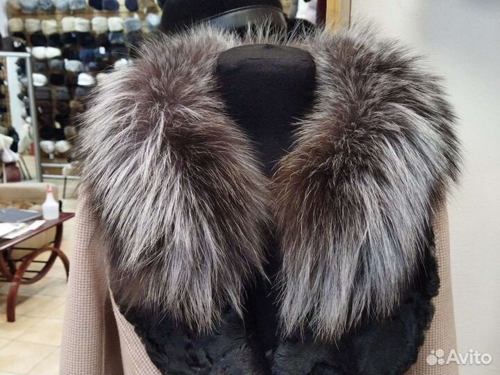 Съемный меховой воротник из чернобурки