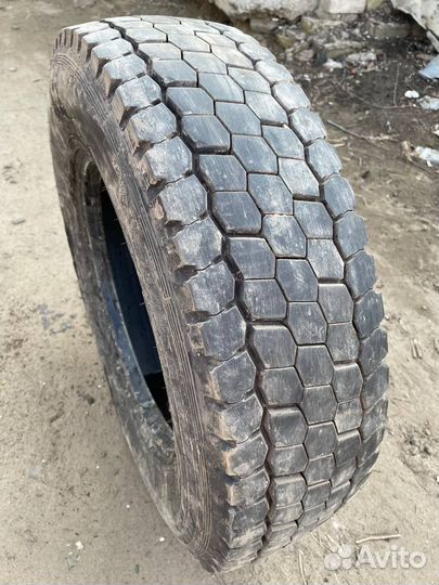 Грузовая шина бу 215 75 17.5