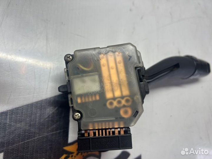 Подрулевой переключатель поворотников левый