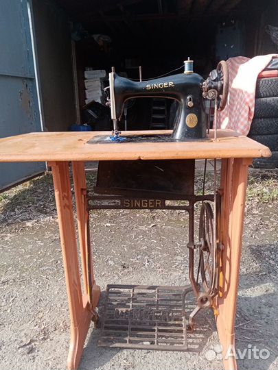 Швейная машина зингер ножная