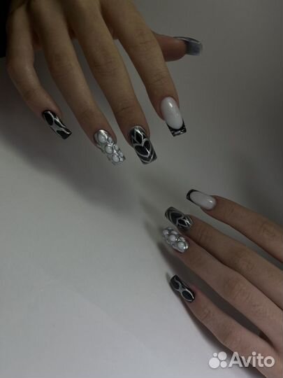 Модель на наращивание ногтей