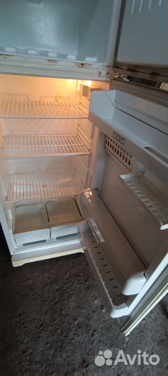 Холодильник Stinol