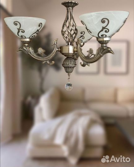 Люстра (паук)