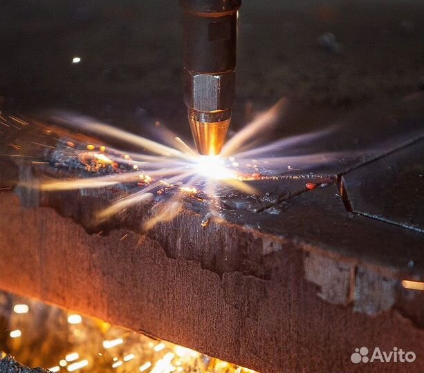 Резчик металла, слесарь