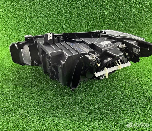 Фара правая Ф30