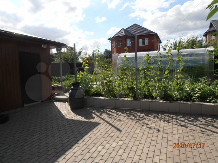 Коттедж 196 м² на участке 10 сот.