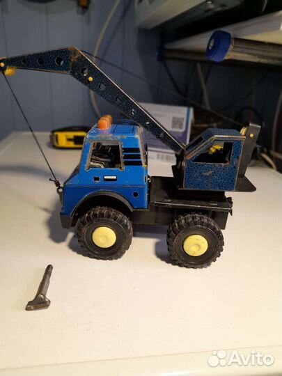 Игрушечная машинка-кран «Пони»