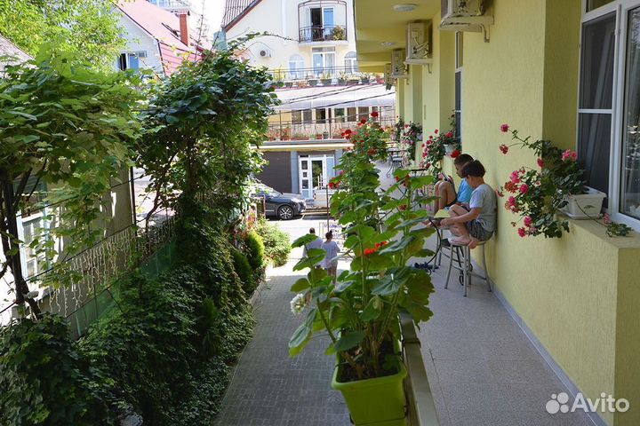 Администратор мини гостиницы