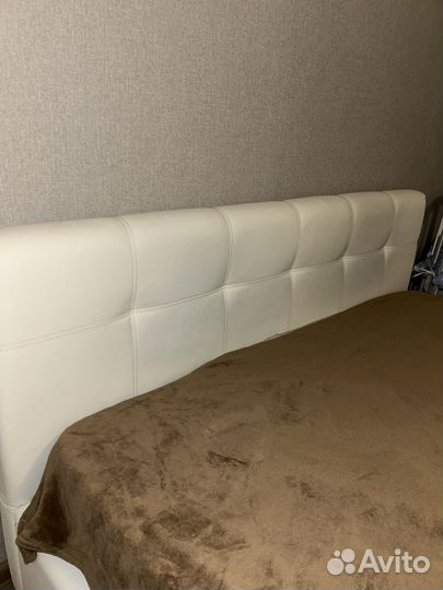 Кровать двухспальная