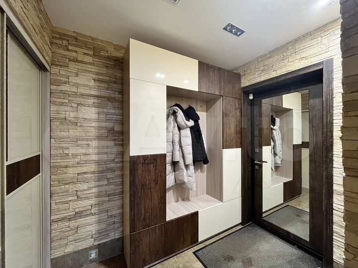 4-к. квартира, 90 м², 13/14 эт.