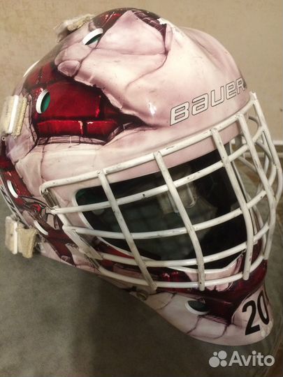 Продаю вратарский шлем хоккейный детский bauer