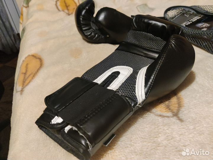 Боксерские перчатки Everlast 14 OZ