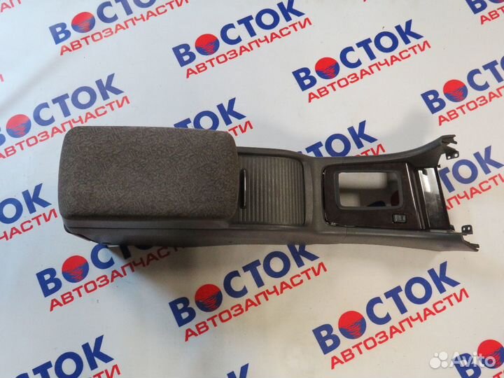 Подлокотник toyota mark II GX100