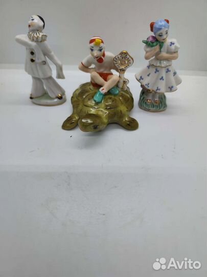 Статуэтка фарфор