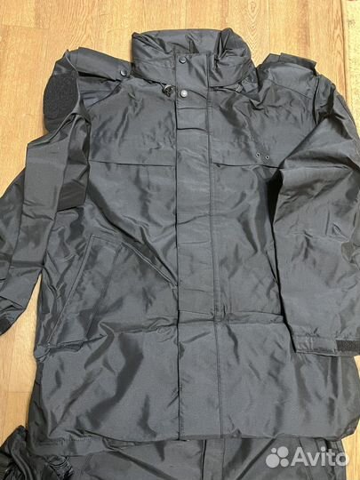 Ветро- влагозащитный костюм