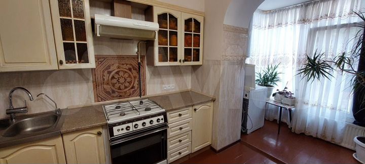 3-к. квартира, 70 м², 1/5 эт.
