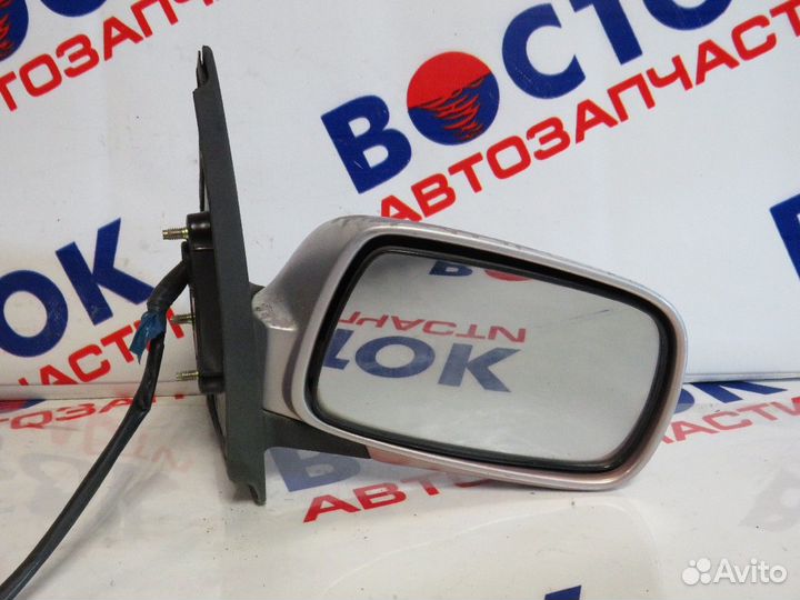 Зеркало Право toyota vitz SCP10