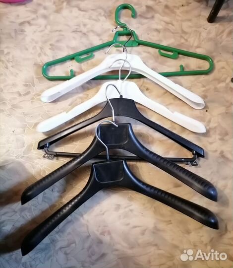 Вешалки плечики