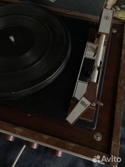 Проигрыватель винила СССР россия