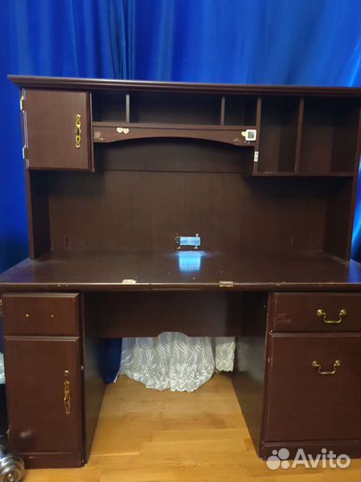 Письменный/компьютерный стол