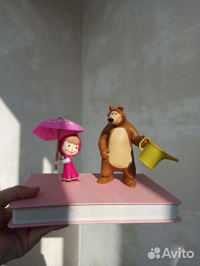 Игрушка маша и медведь из большого киндера