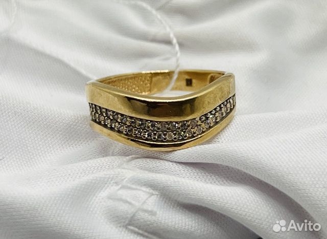 Золотое кольцо с камнем 16,5р