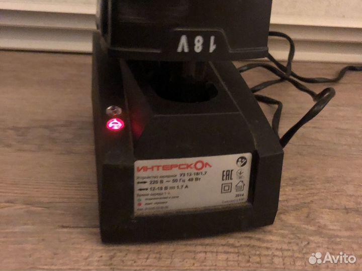 Зарядное устройство Интерскол