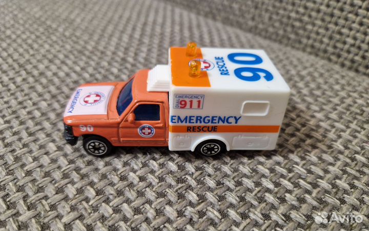 Модель автомобиля Welly 9712