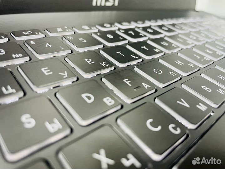 Ноутбук MSi 15,6/FHD/iPS/i3-12/SSD/8Gb/Гарантия