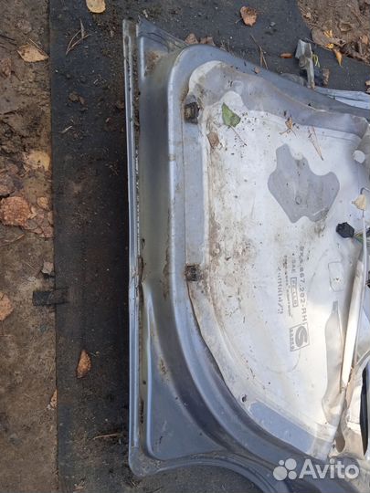 Задняя правая дверь Volkswagen pointer