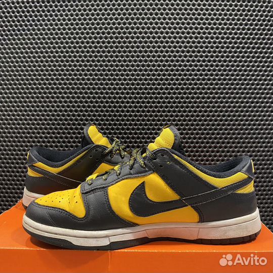 Кроссовки Nike Dunk Low Black University Gold 40